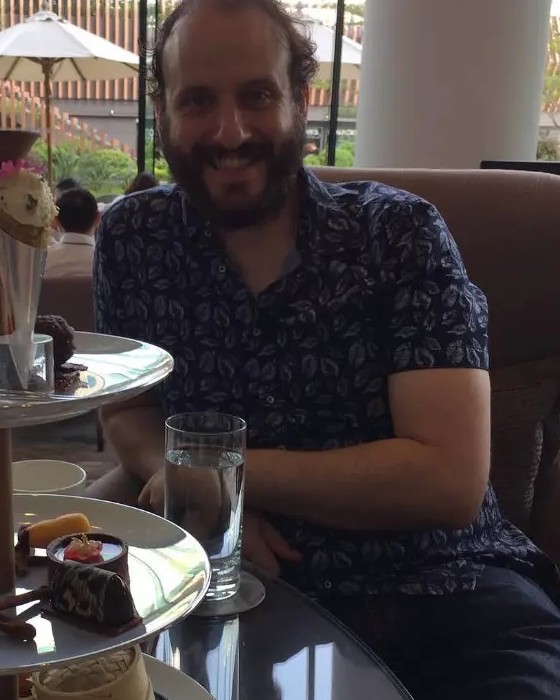 Theo, 30